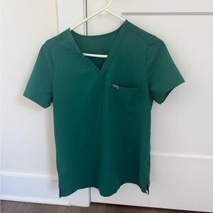Figs Women's hunter Green Scrub Top